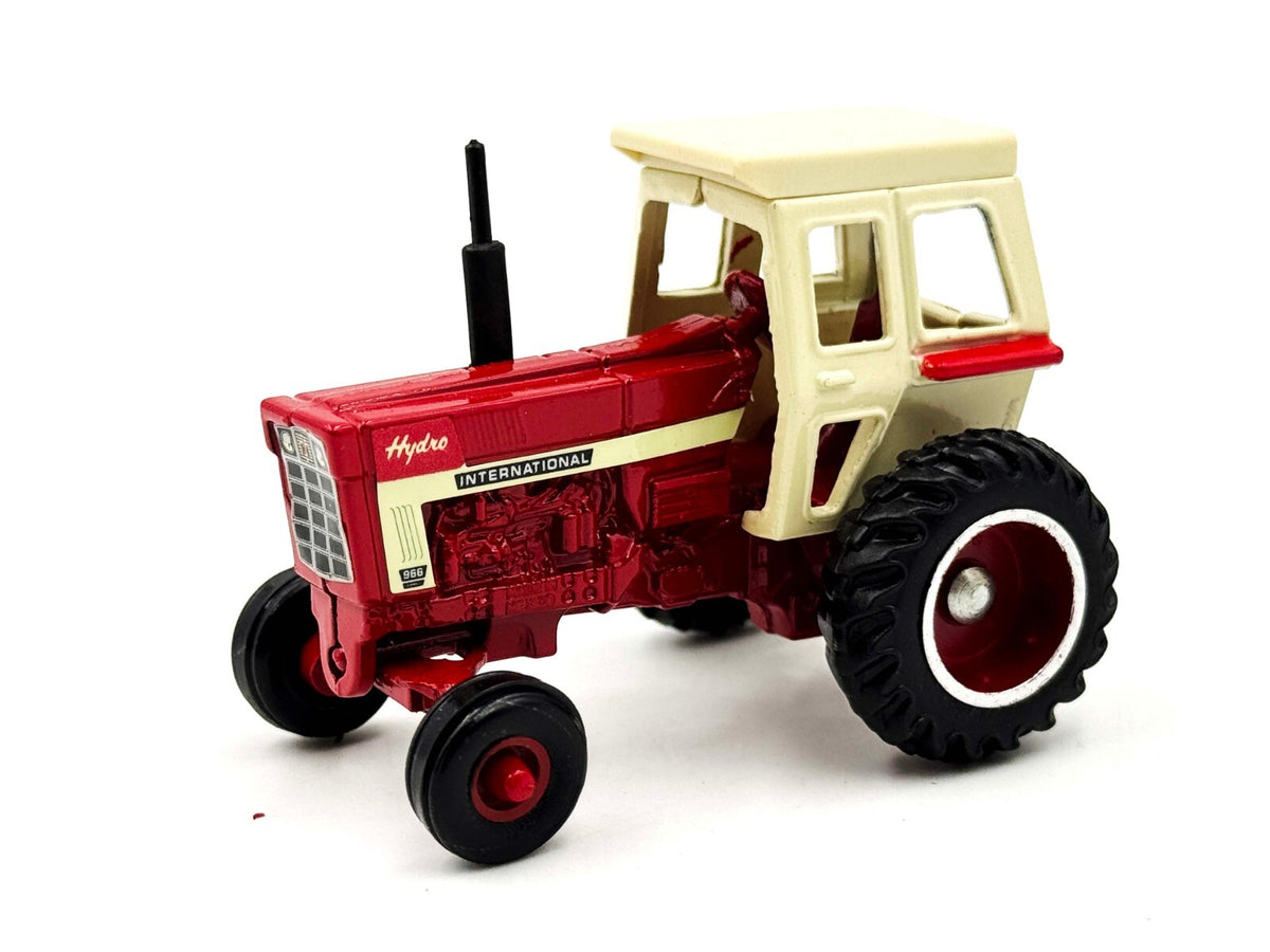 1/64 International 966 Hydro w/ Ice Cream Cab