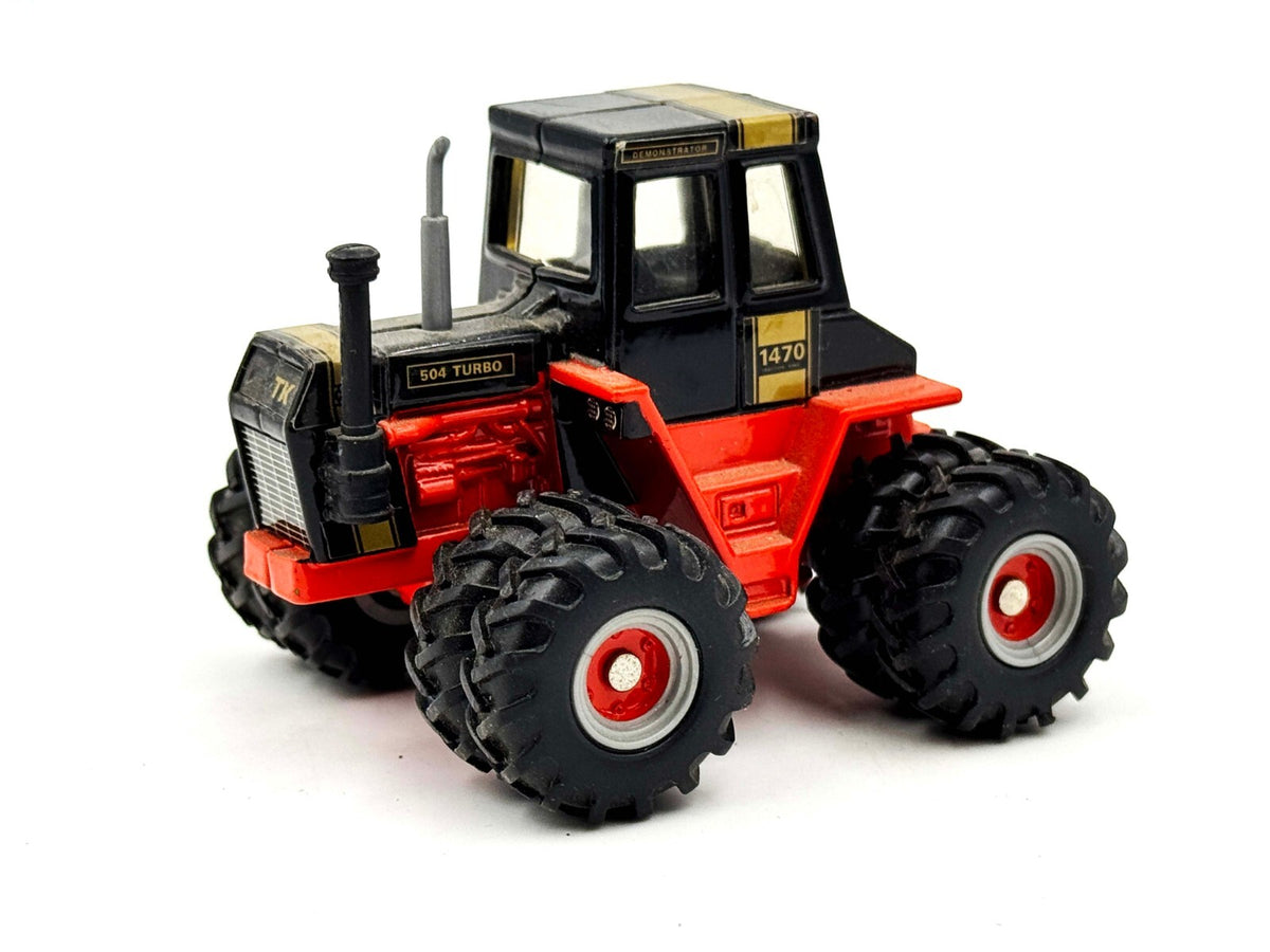 1/64 Case 1470 Black Knight 4WD Tractor With Duals