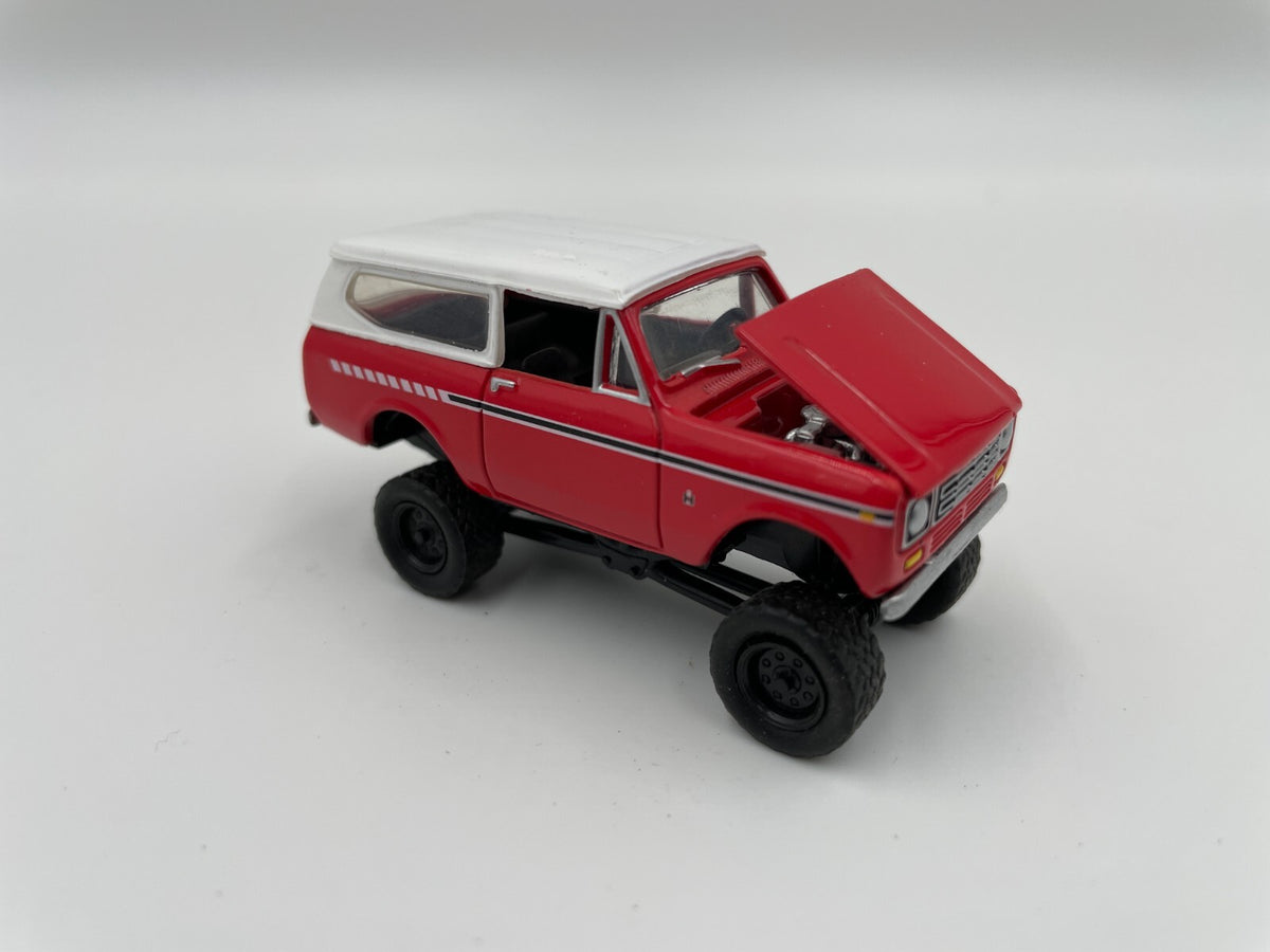 1/64 Ertl International Harvester Scout Lifted