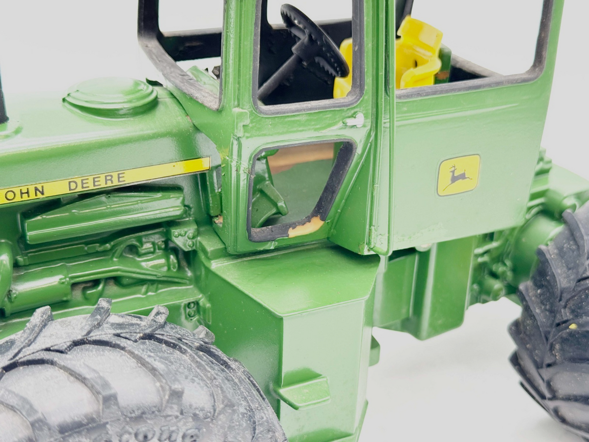 1/16 John Deere 7520 4WD w/ Singles Custom by Precision Engineering