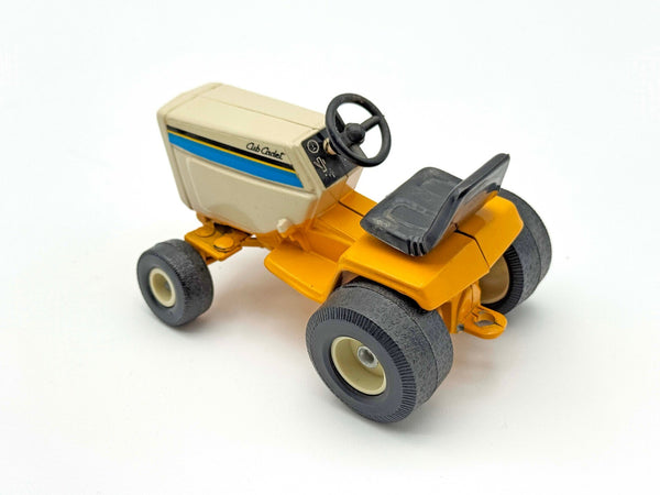 1/16 Cub Cadet Lawn & Garden Tractor