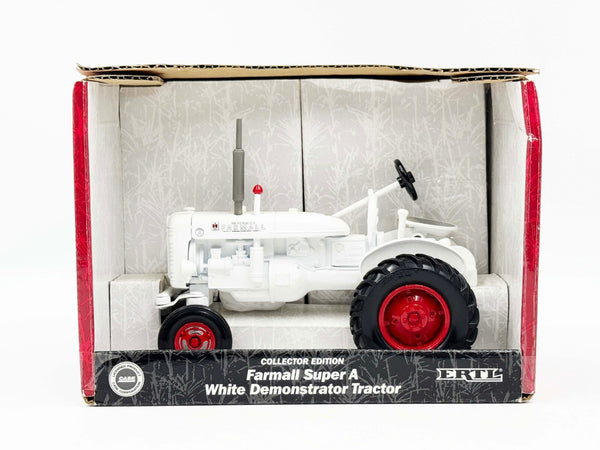 1/16 International Harvester Farmall Super A White Demonstrator Tractor