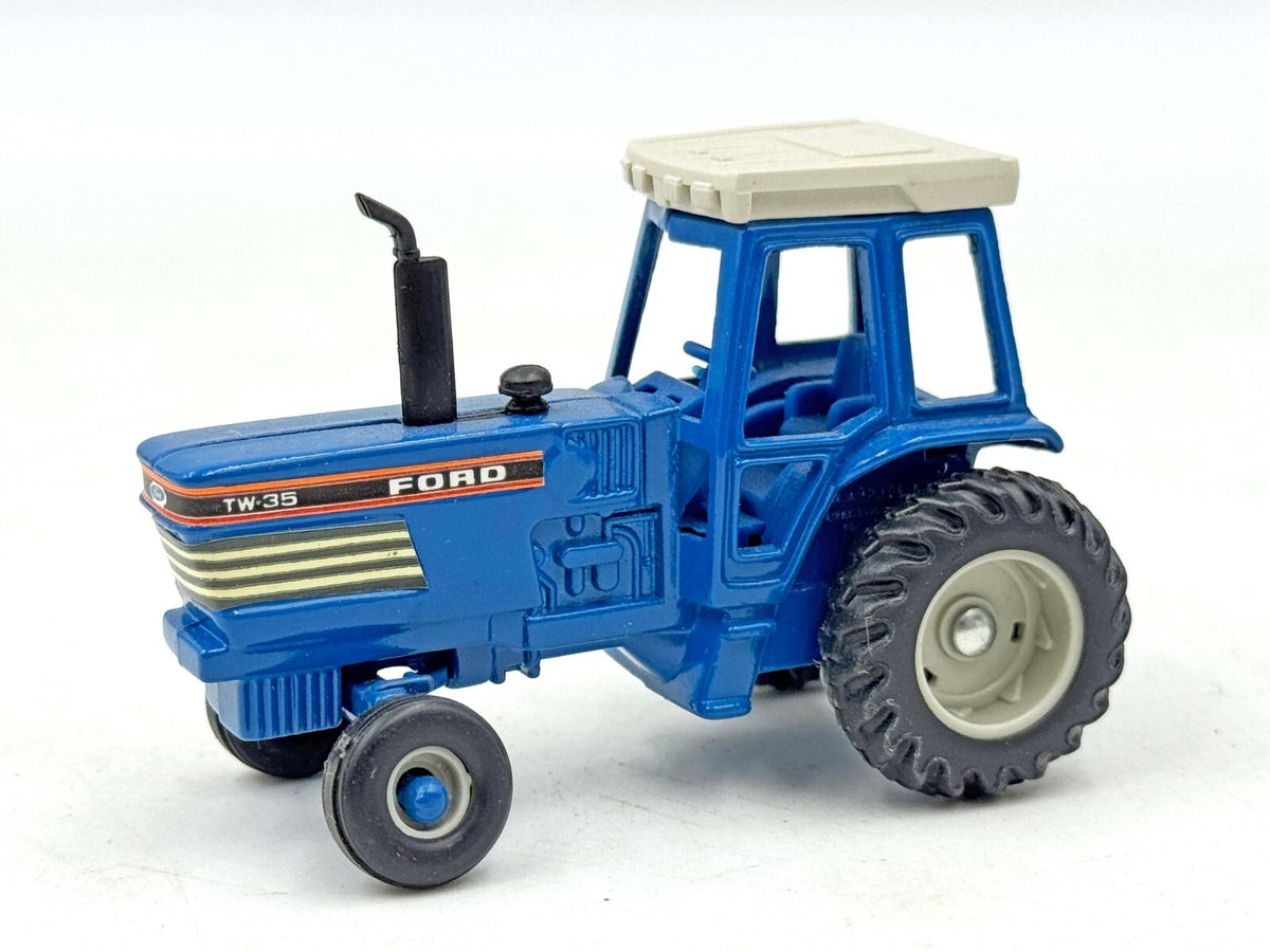 1/64 Ford TW-35 Tractor