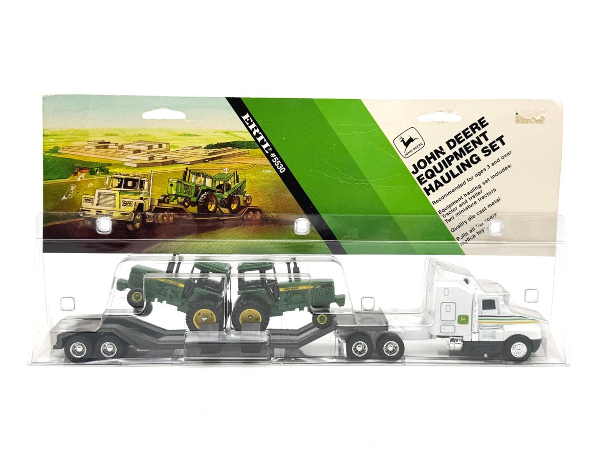 1/64 John Deere 4450 Tractor Semi Hauling Set Kenworth