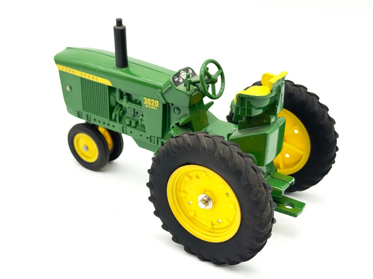 1/16 John Deere 3020