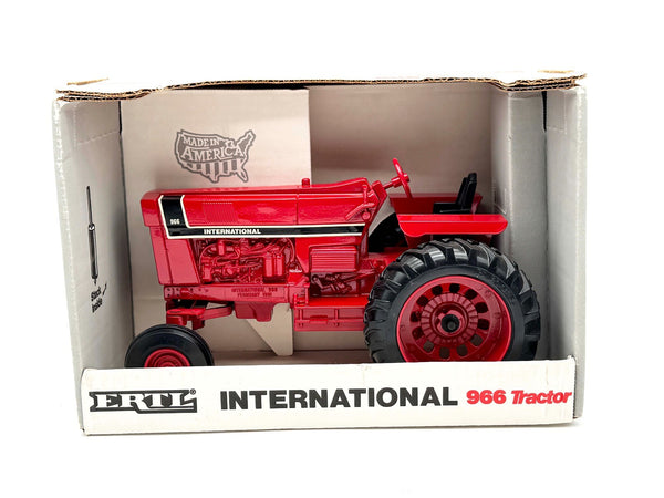 1/16 International Harvester 966 Black Stripe