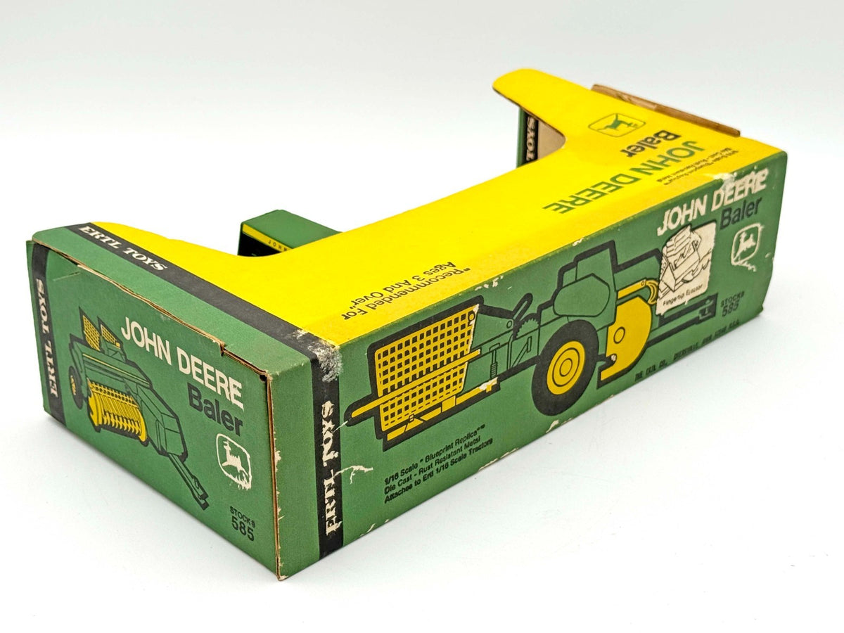 1/16 John Deere Small Sqaure Baler in Yellow Top Box