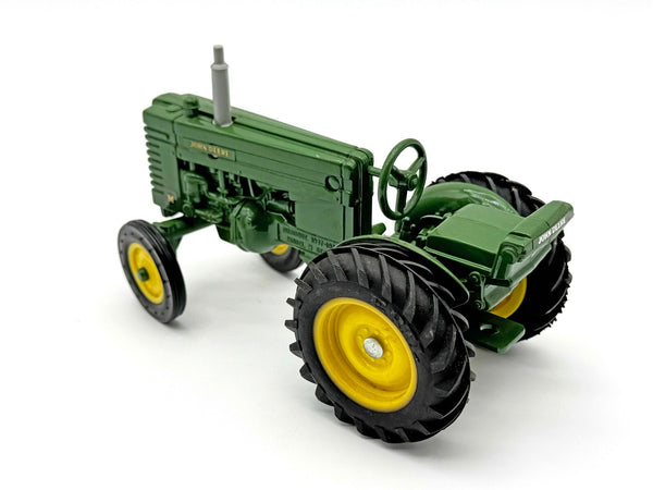 1/16 John Deere M