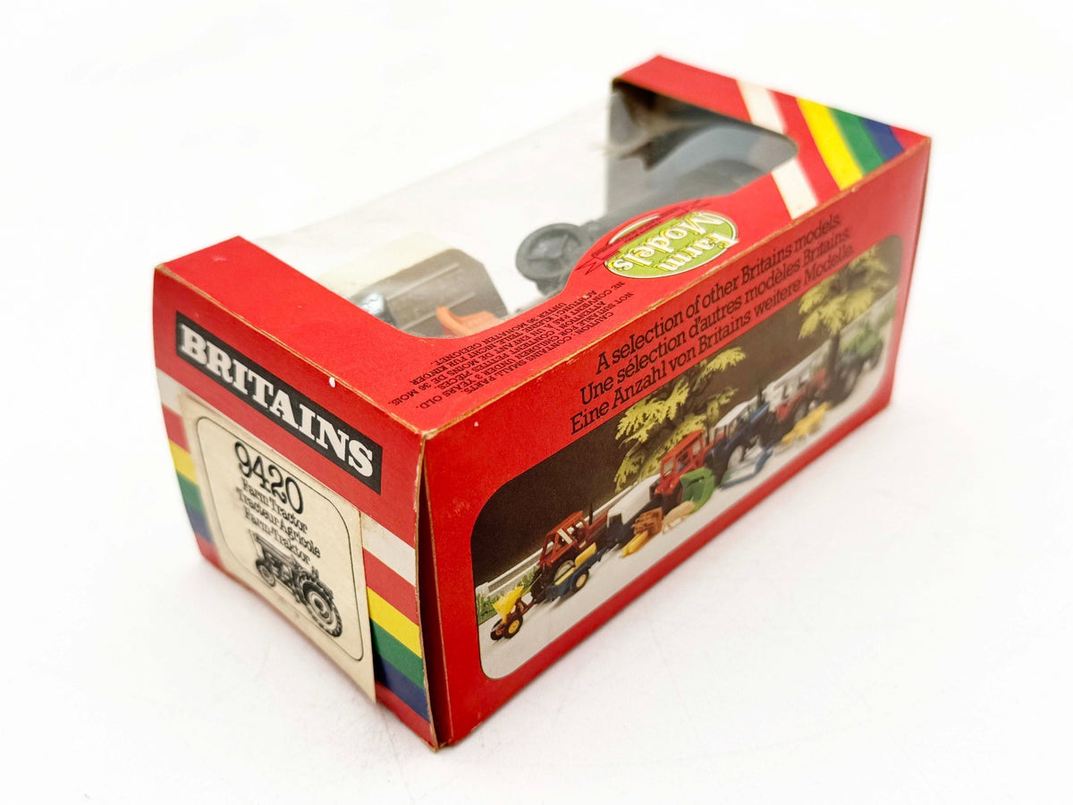 1/32 Britains Farm Tractor No. 9420