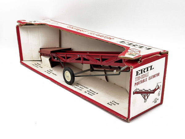 1/16 Tru Scale Portable Bale Elevator in Open Front Box