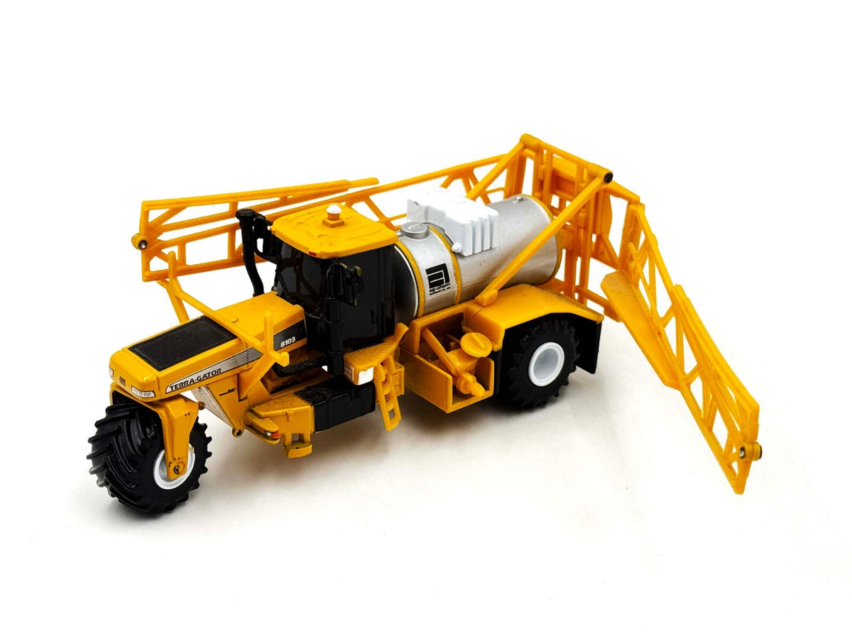 1/64 Ag Chem Terra Gator 8103 With Liquid Sprayer
