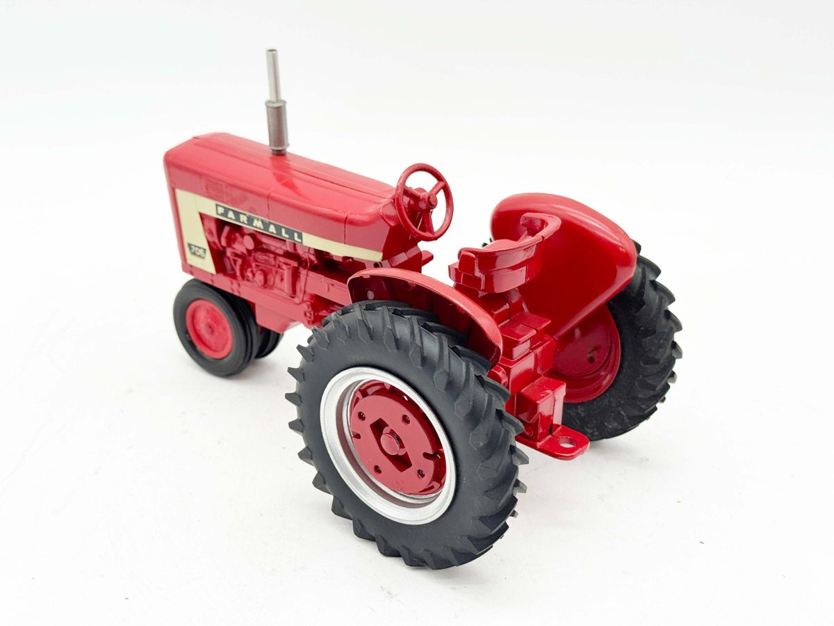 1/16 Farmall 706 Narrow Front Custom