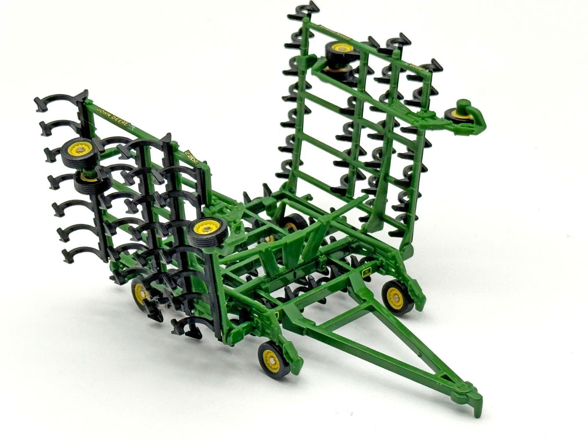 1/64 John Deere 2200 Field Cultivator