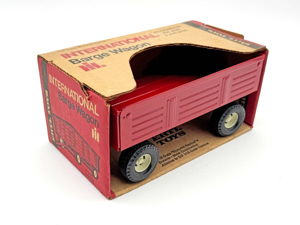 1/16 International Barge Wagon in Box