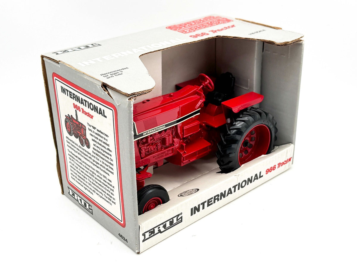 1/16 International Harvester 966 Black Stripe
