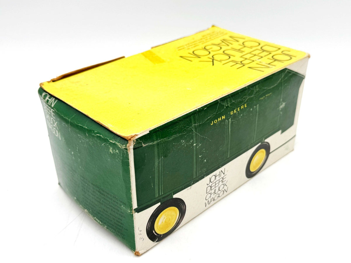 1/16 John Deere Chuck Wagon in Original Ice Cream Box