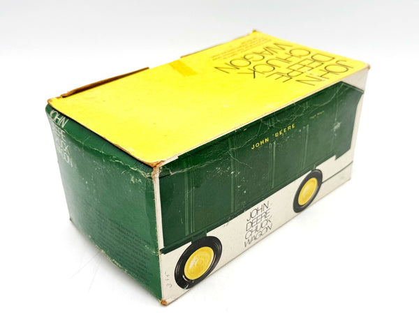 1/16 John Deere Chuck Wagon in Original Ice Cream Box