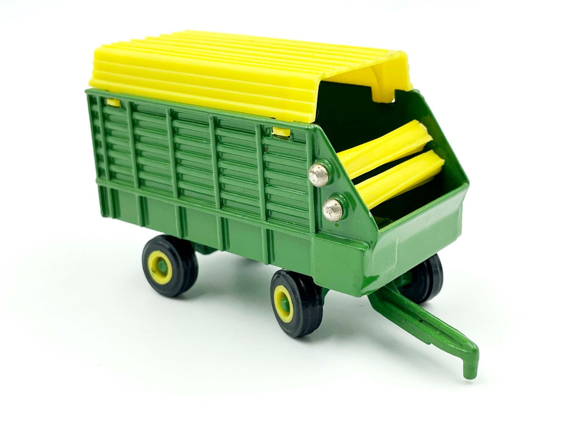 1/64 John Deere Forage Wagon