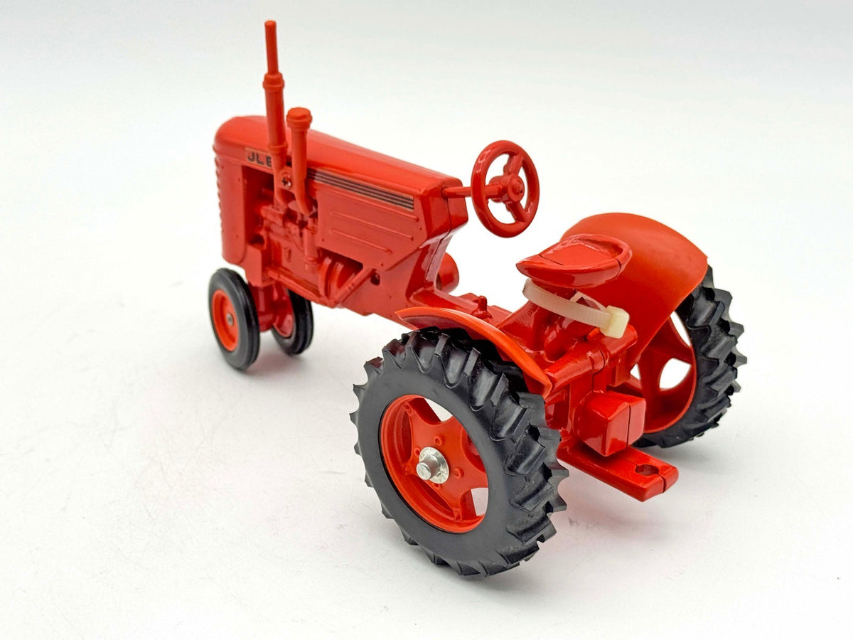 1/16 Case Vac Tractor With Narrow Front Scale Models