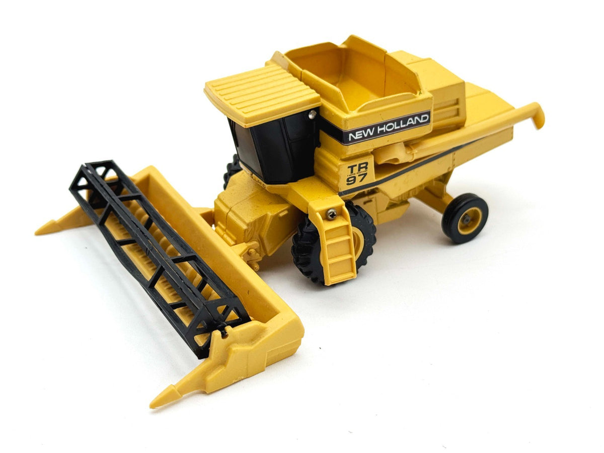 1/64 New Holland TR97 Combine w/ Corn Head