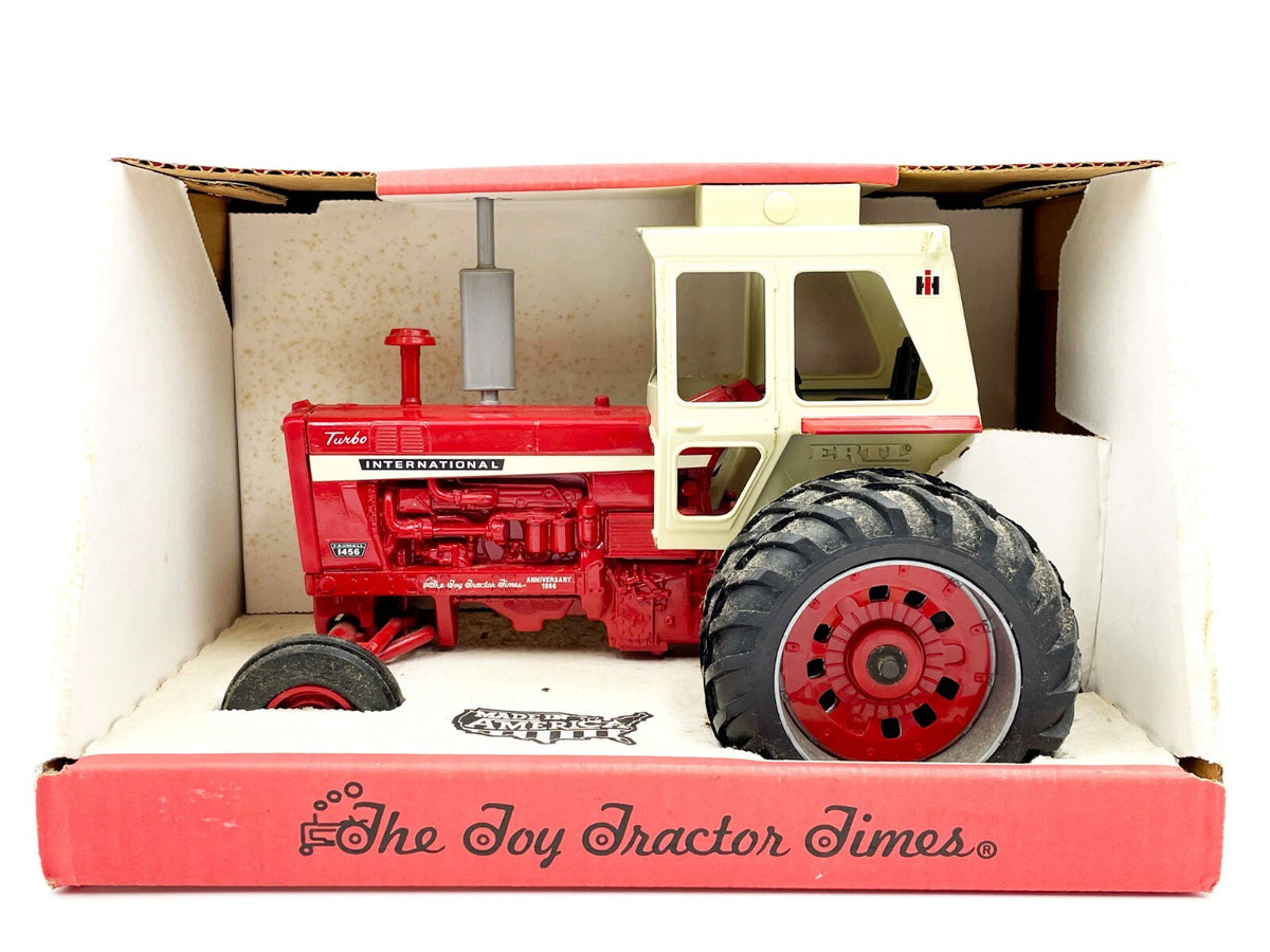 1/16 Toy Tractor Time International 1456 w/ Cab