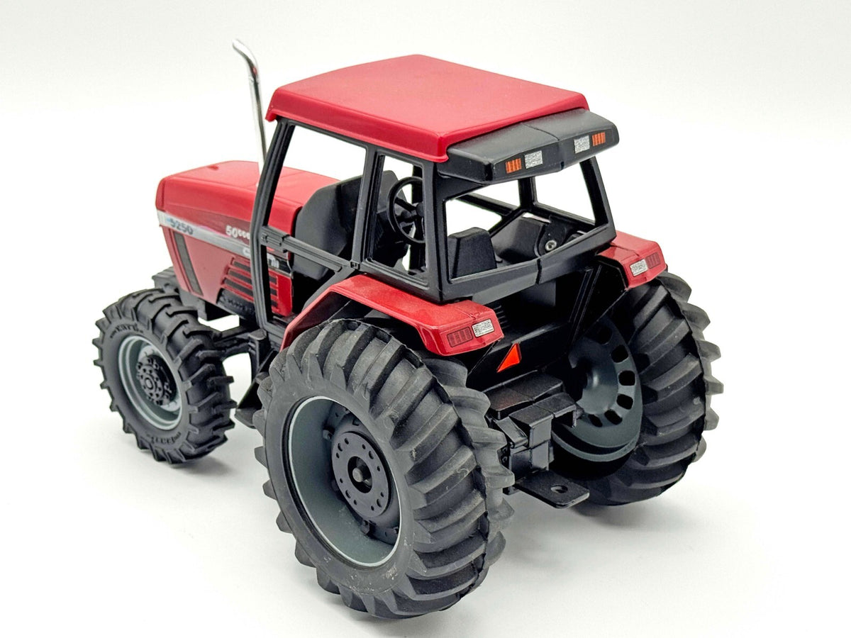 1/16 Case IH Maxxum 5250 MFD Tractor