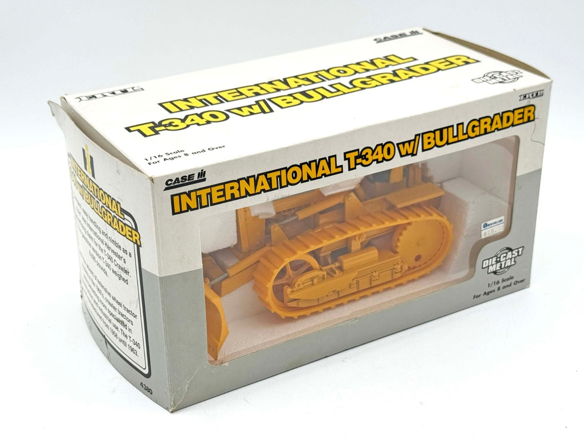 1/16 International T-340 With Bullgrader