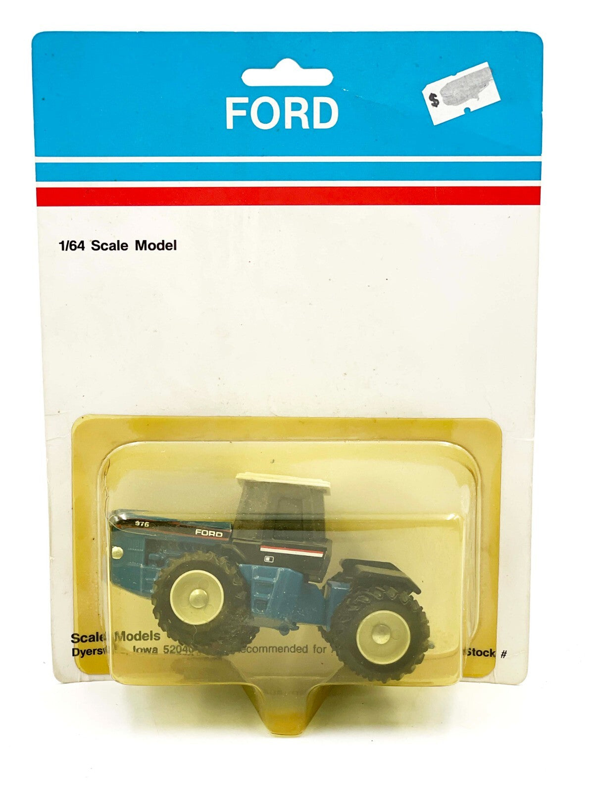 1/64 New Holland Ford 976 4WD Tractor With Duals