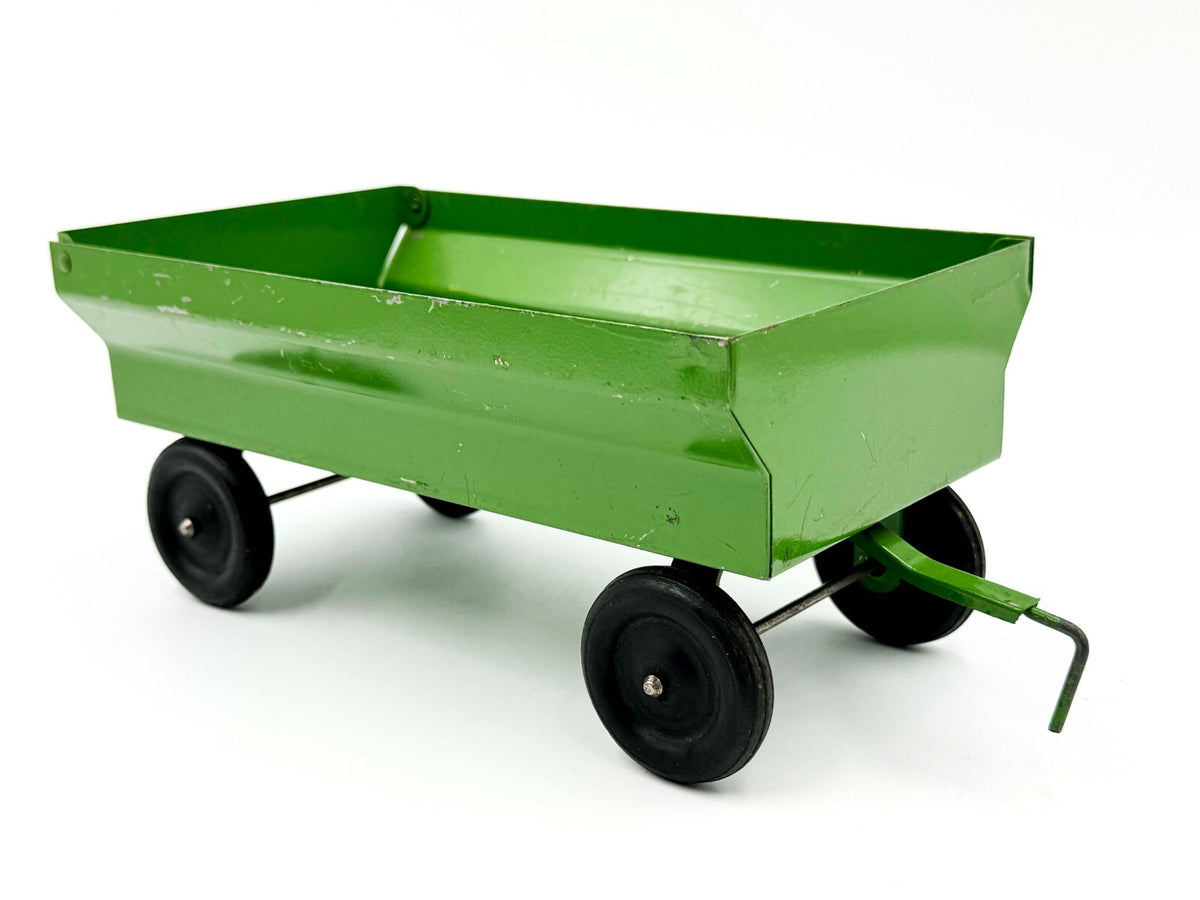 1/16 Slik John Deere Green Flare Box Wagon