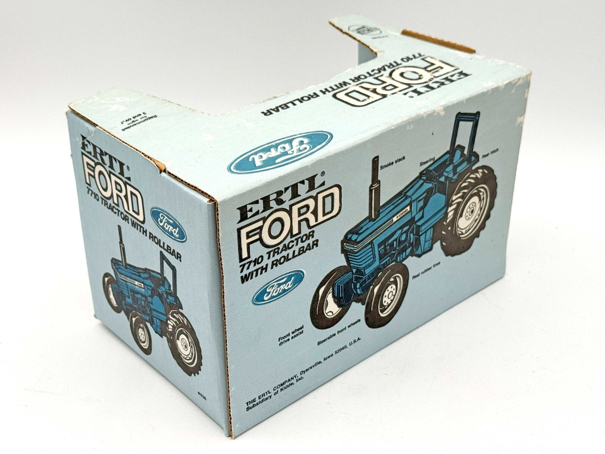 1/16 Ford 7710 Tractor
