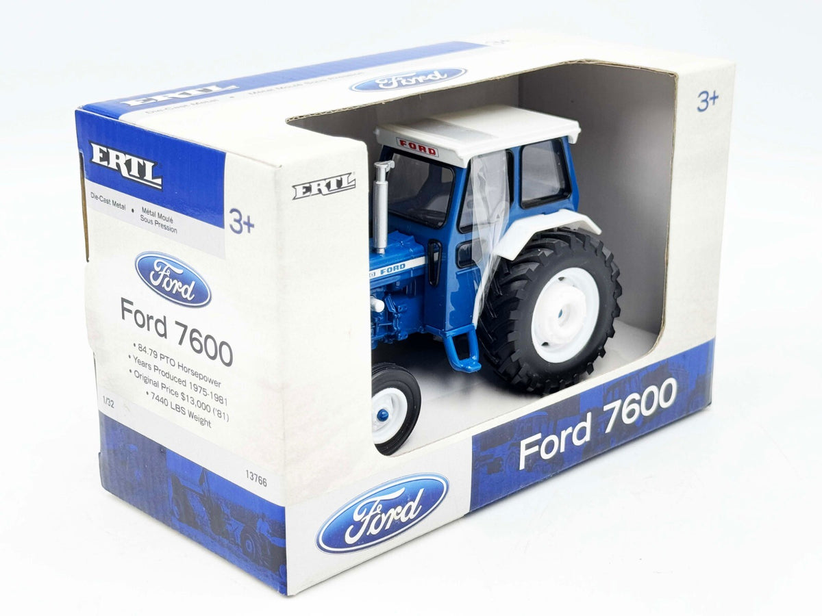1/32 Ford 7600 w/ Cab