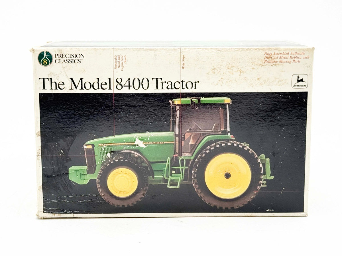 1/32 John Deere 8400 Tractor with Front Wheel Assist & Duals
