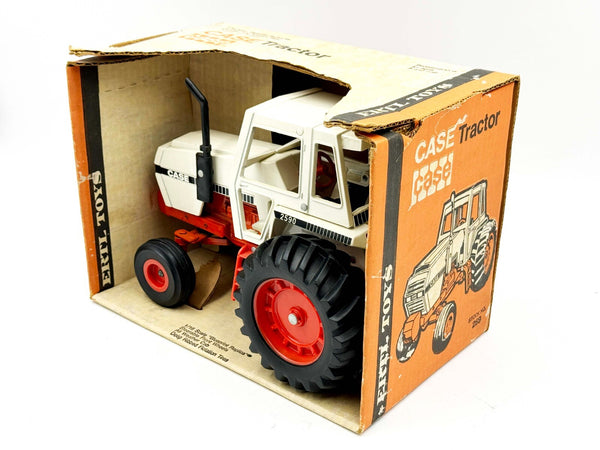 1/16 Case 2590 in Original Box