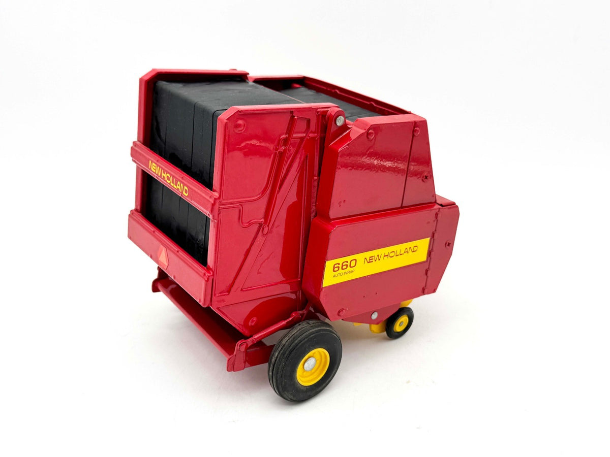 1/16 New Holland 660 Autowrap Round Baler