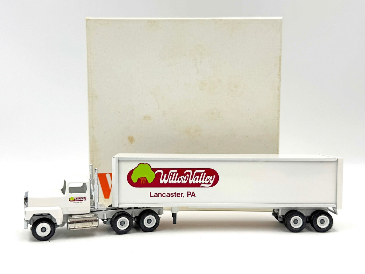 1/64 Winross Truck Semi Willow Valley A068