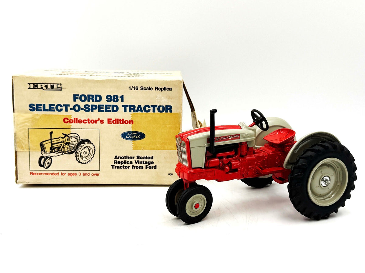 1/16 Ford 981 Select O Speed Tractor