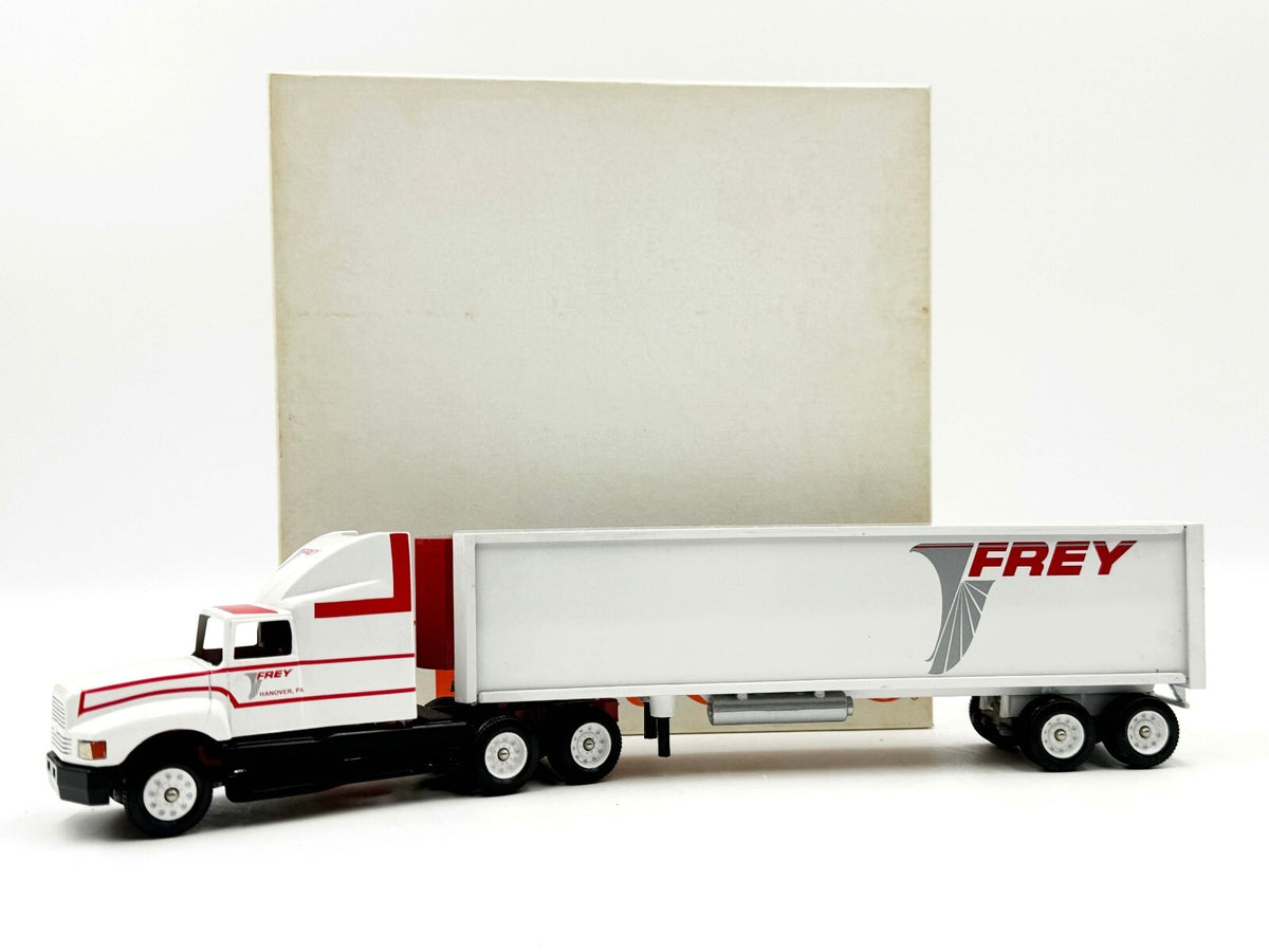 1/64 Winross Semi Truck Frey w/ Reefer Unit Tractor Trailer A011