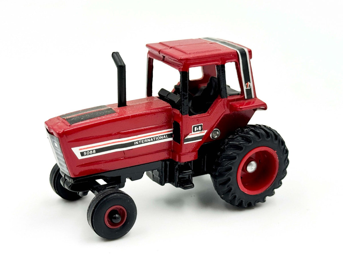 1/64 International Harvester 5088 Tractor With Red Rims