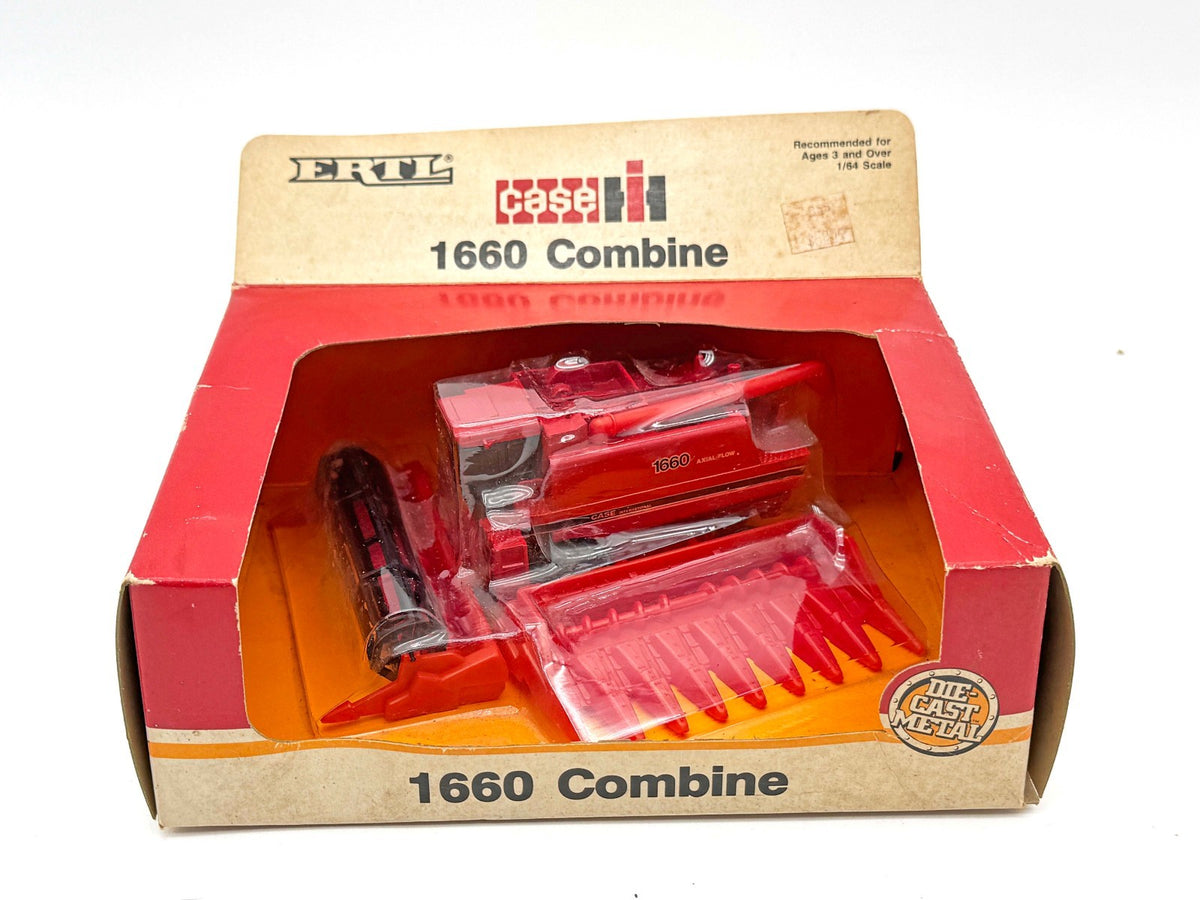 1/64 Case International 1660 Axial Flow Combine With Corn & Bean Heads
