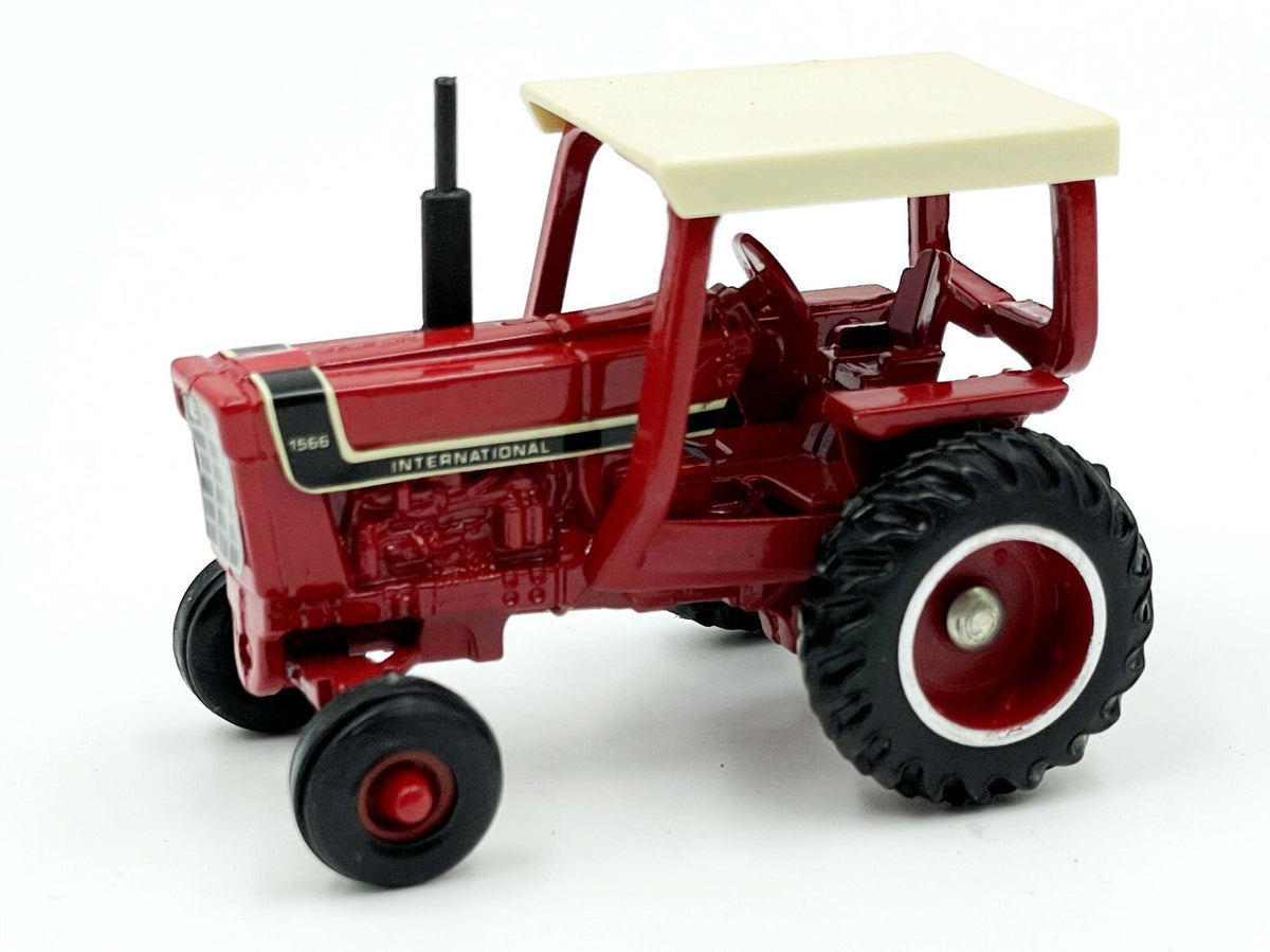 1/64 International Black Stripe 1566 w/ Four Post Rops