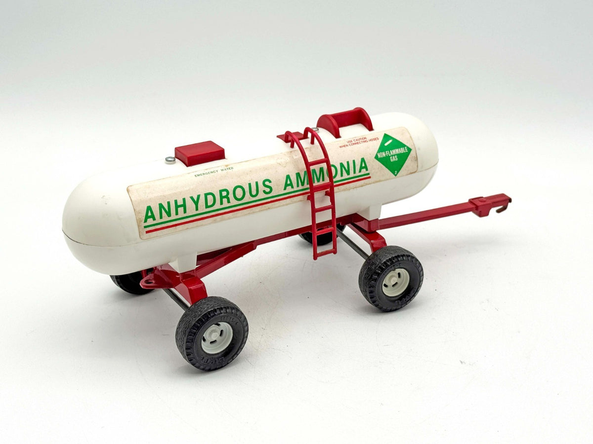 1/16 International Anhydrous Ammonia Tank