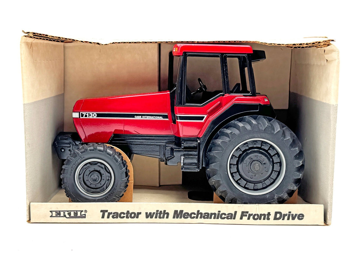 1/16 Case International 7130 Tractor With Front Wheel Assist