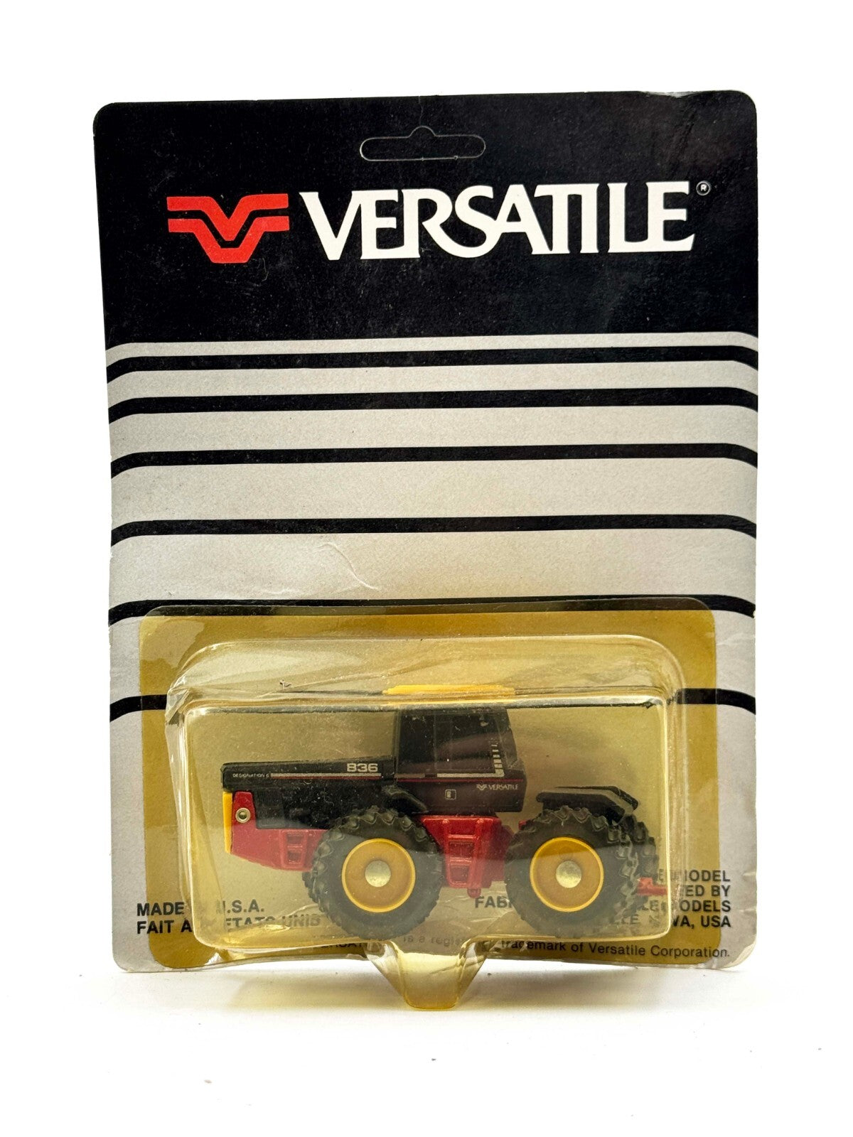 1/64 Versatile 836 4wd Tractor With Duals