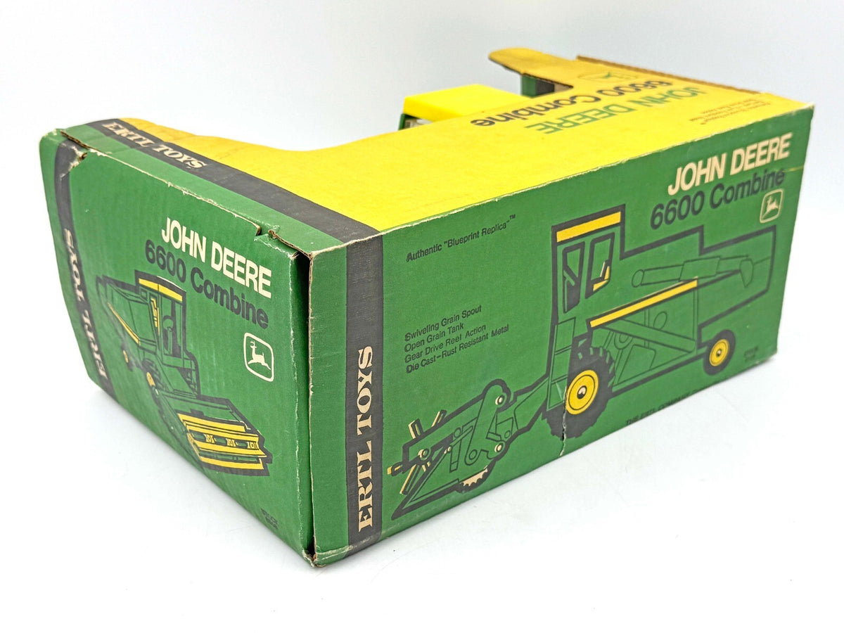 1/16 John Deere 6600 Combine in Original Yellow Top Box