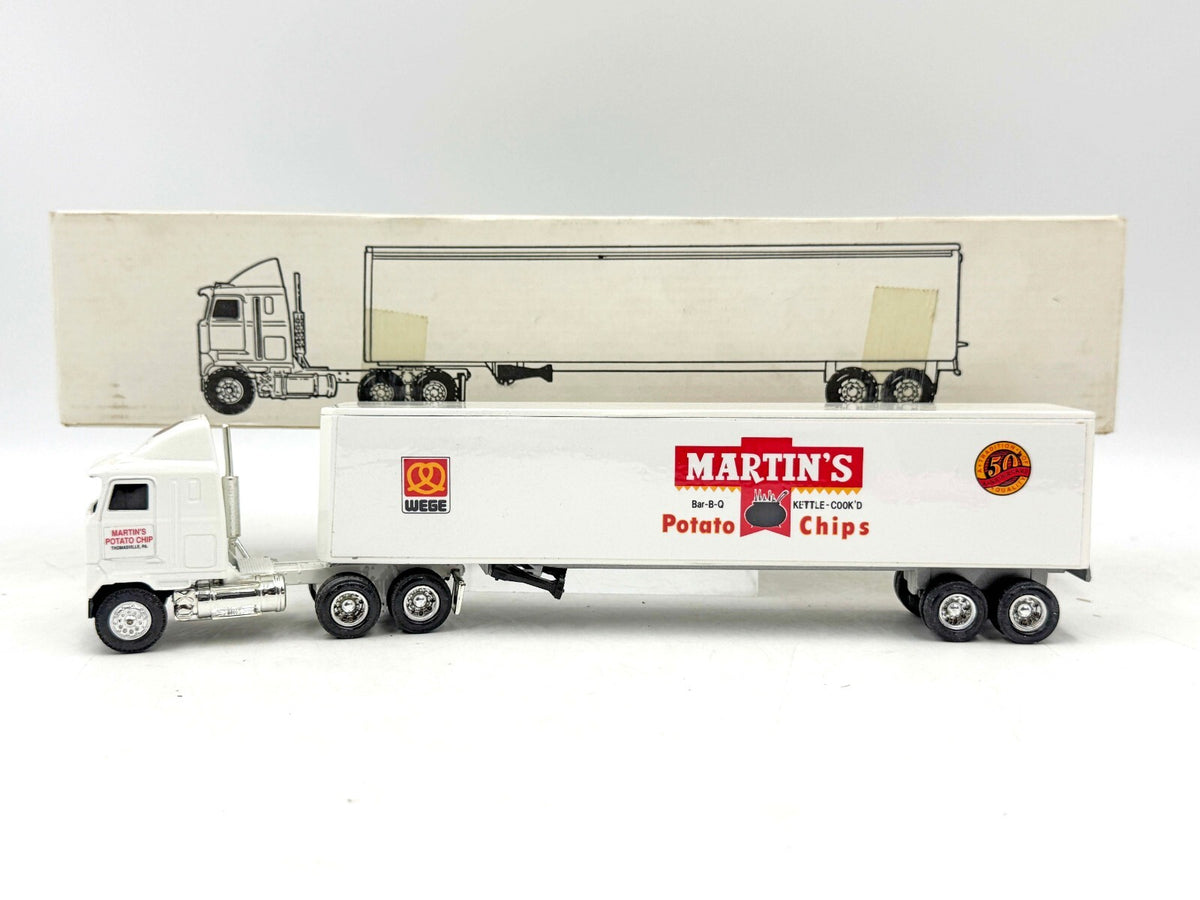 1/64 Mack Martins Potato Chips Ertl Semi Truck Trailer A022