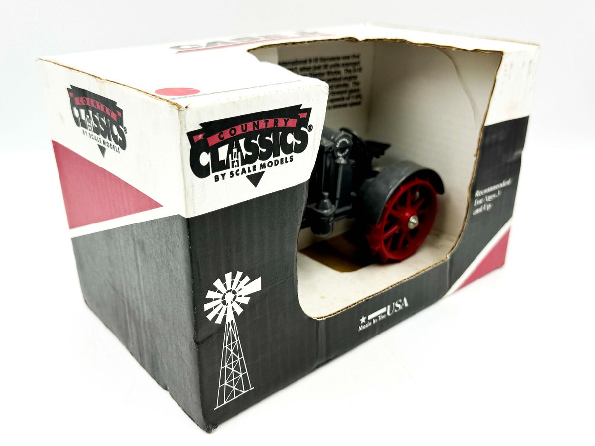 1/16 International 8-16 Kerosene Tractor
