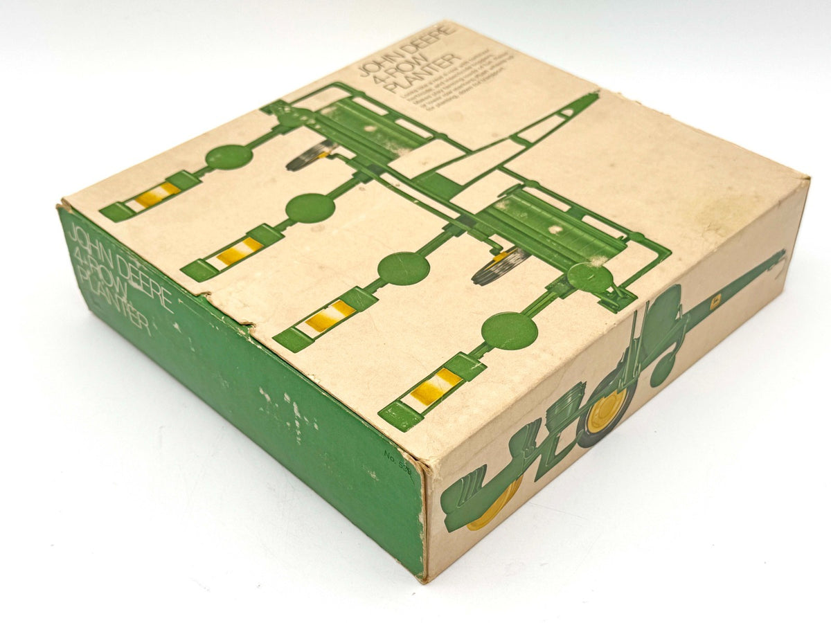 1/16 John Deere 4 Row Corn Planter in Ice Cream Box