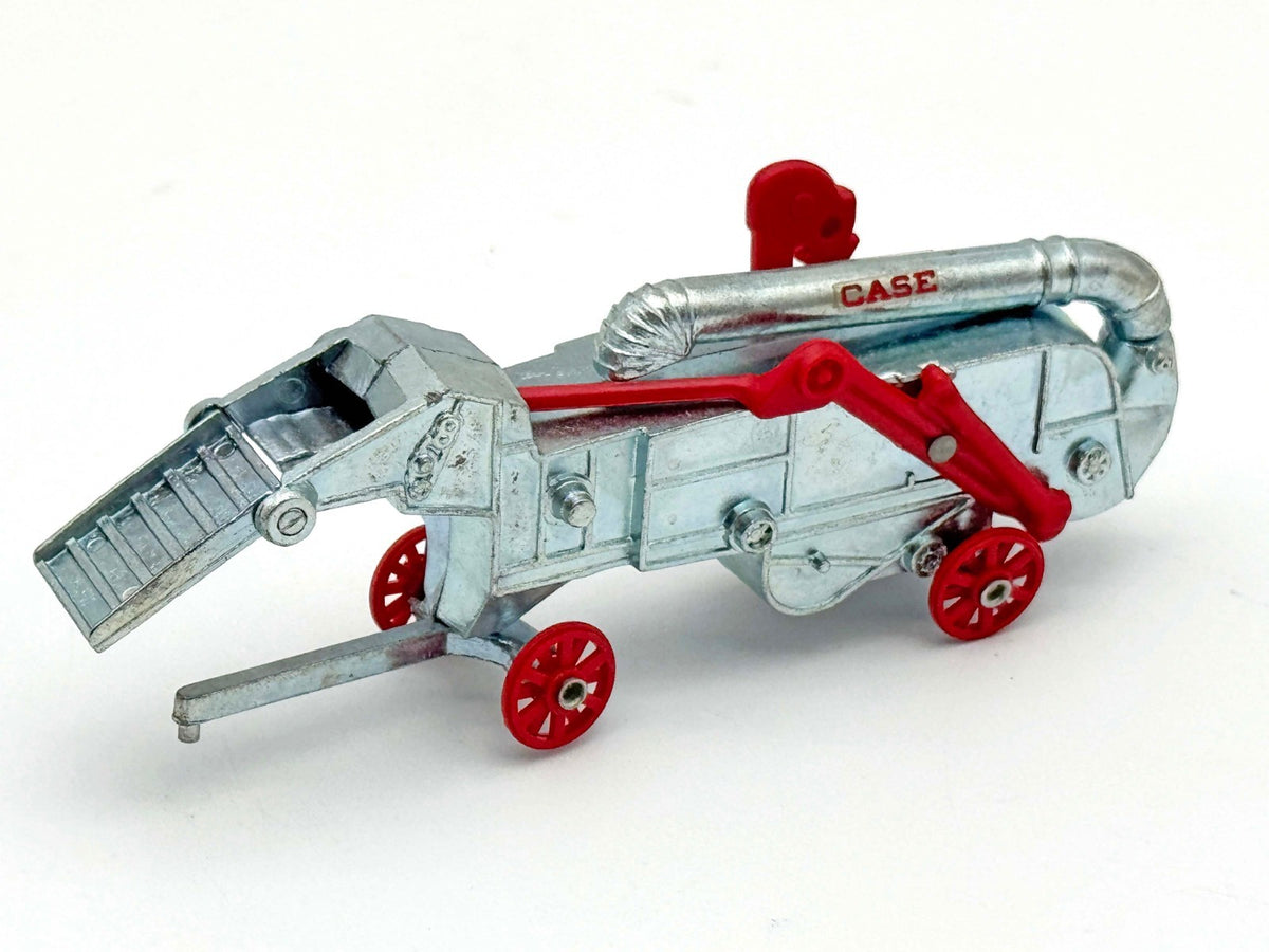 1/64 Case Threshing Machine