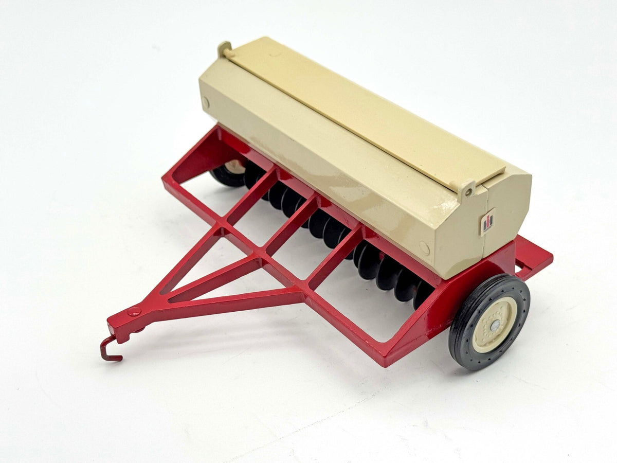 1/16 International Harvester Grain Drill