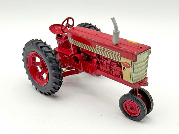 1/16 Farmall 560 Narrow Front - Eska